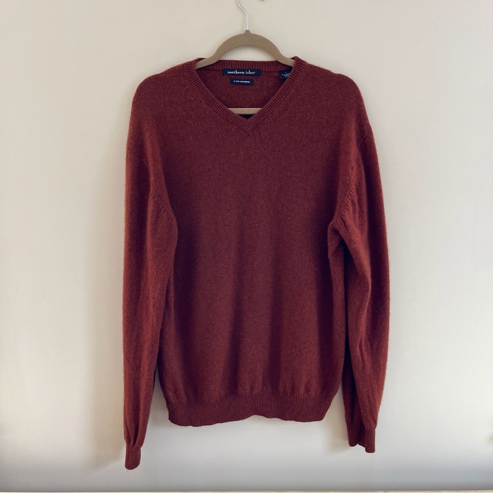 Northern Isles 2 ply cashmere v neck sweater